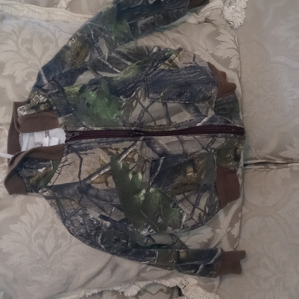 Kids Camouflage hoody/Jacket sz 2-3